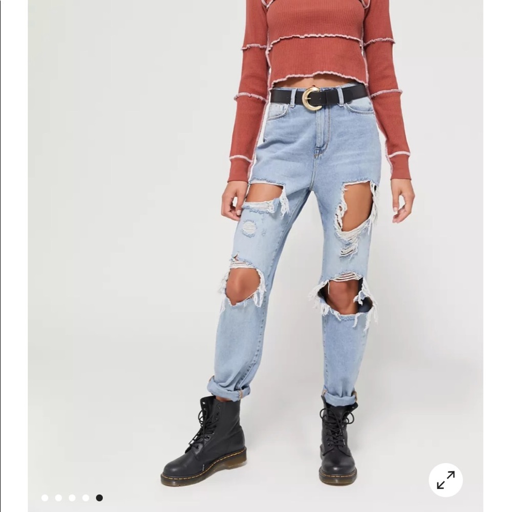 BDG High-Waisted Mom Jean - Destroyed Light Wash